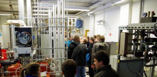 IDV-Veranstaltung Januar 2015 - Besichtigung des Versuchsstandes im heizungstechnischen Labor